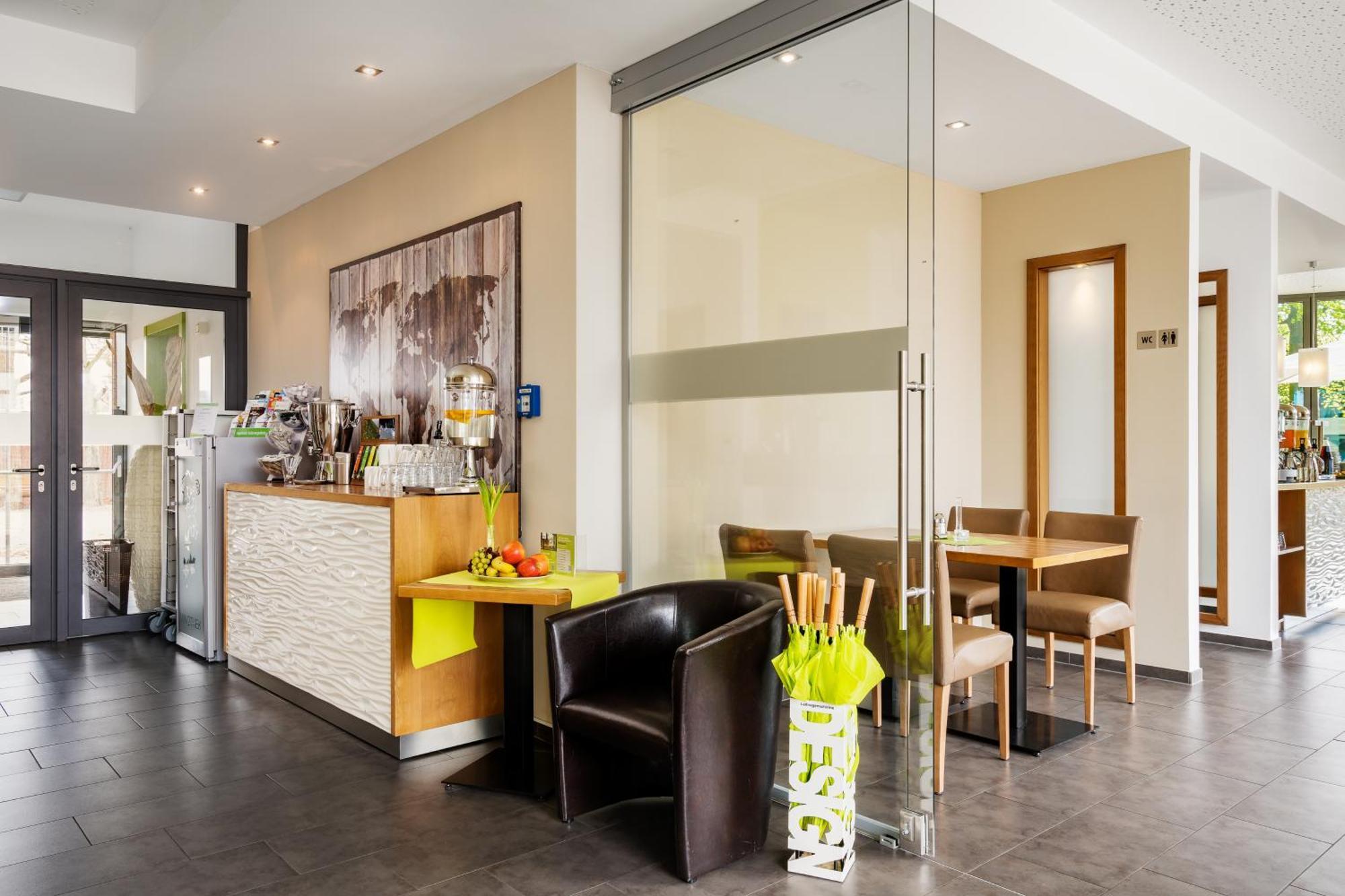 Radlon Fahrrad-Komfort-Hotel Варен Екстериор снимка